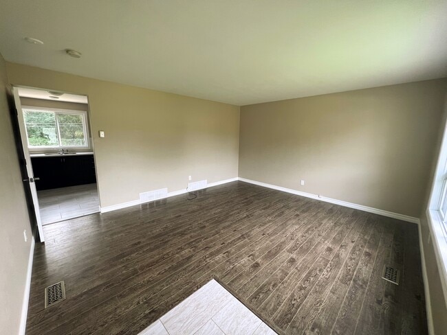 Photo - Denne Crescent Townhouse