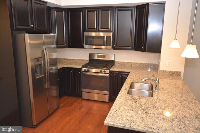 Photo - 5942 Leben Dr