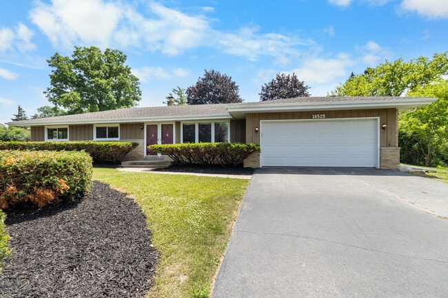 Building Photo - 18525 Heathway Ln