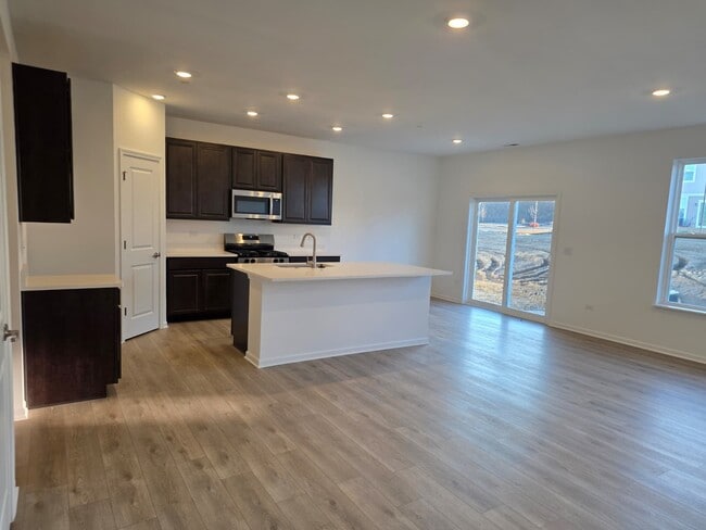 Photo - 248 Cooney Wy