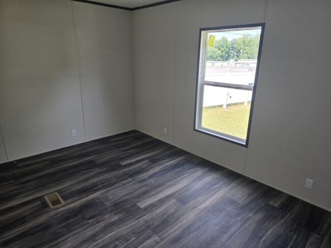 Photo - 132 Galahad Dr