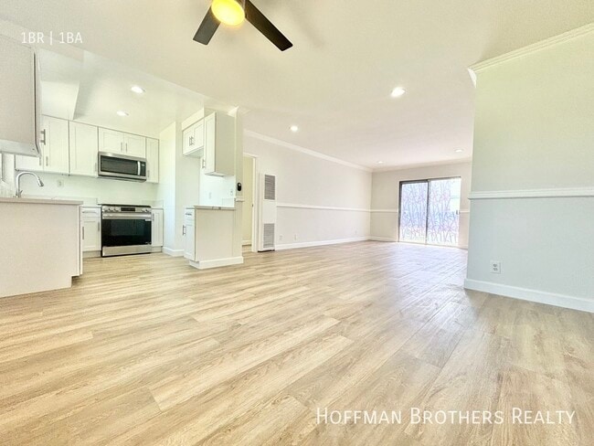 Photo - 6337 Whitsett Ave Unidad 19