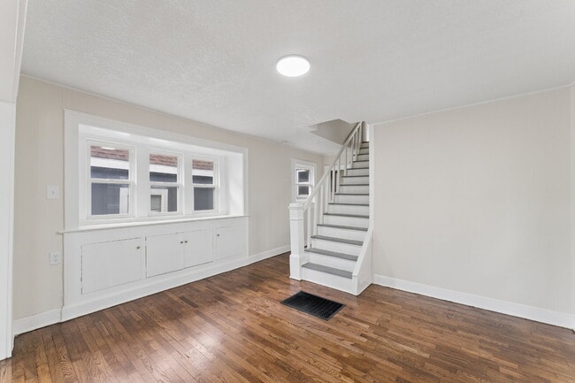 Building Photo - LIMITED-TIME SPECIAL: Get Your First Full Month of Rent FREE!
Don't miss this incredible move-i...