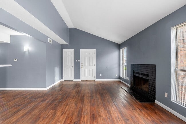 Photo - 7200 W T C Jester Blvd Unidad 1003