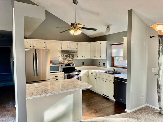 Photo - Updated 3-Bedroom Home Near Standing Bear ...