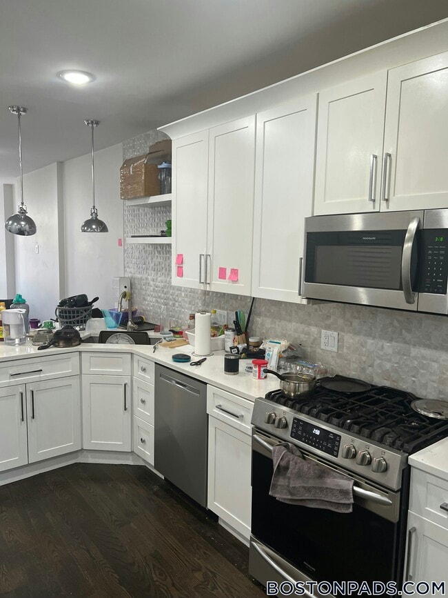 Photo - 7 Strathmore Rd Unit 3