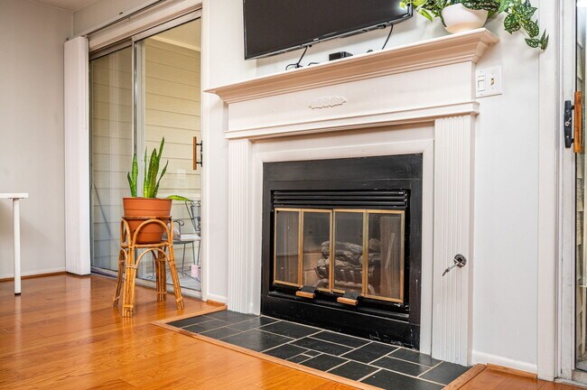 Photo - 23 Middleton Ct SE Unit Smyrna Rental 2Bed/2Bath