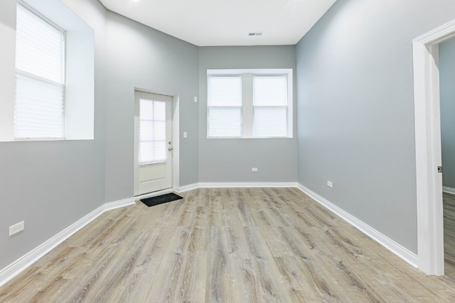 Photo - 2800 S St Louis Ave Unit 1F