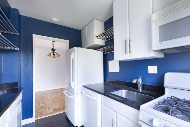 Photo - 3901 Tunlaw Rd NW