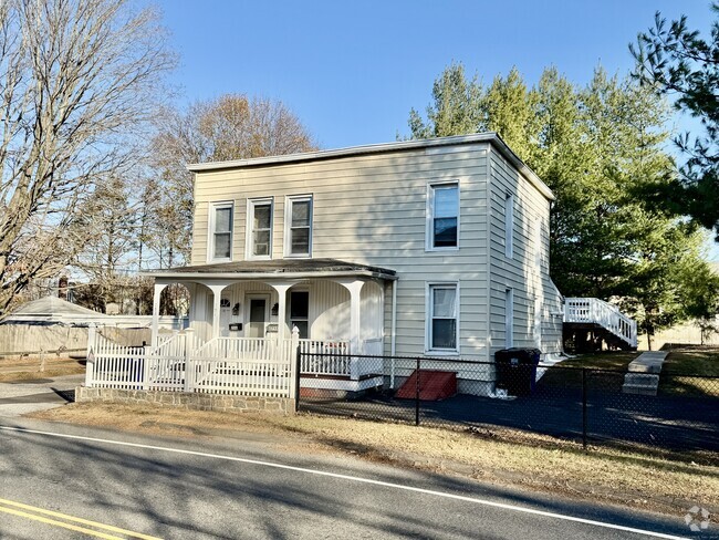 Building Photo - 796 Black Rock Tpke Rental