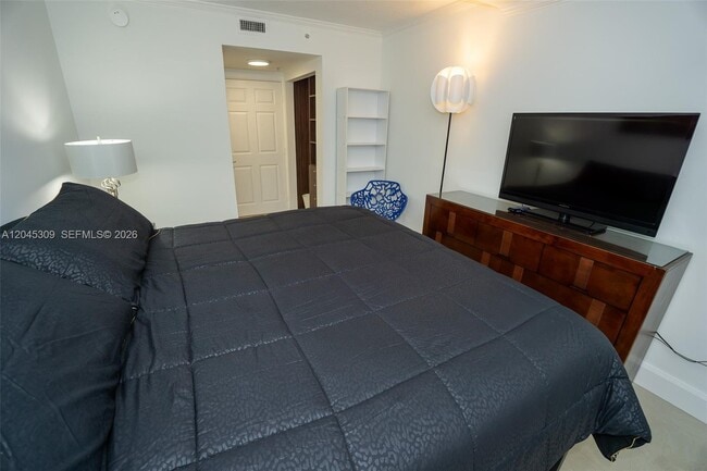 2951 S Bayshore Dr Unit 716