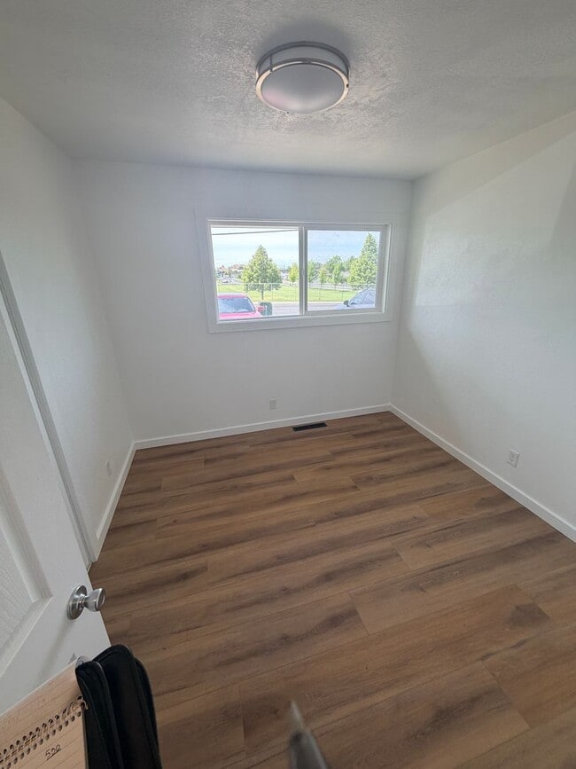 Photo - 4th St Triplex Unit 510
