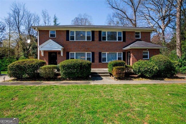 Building Photo - 1536 Beech Valley Way NE