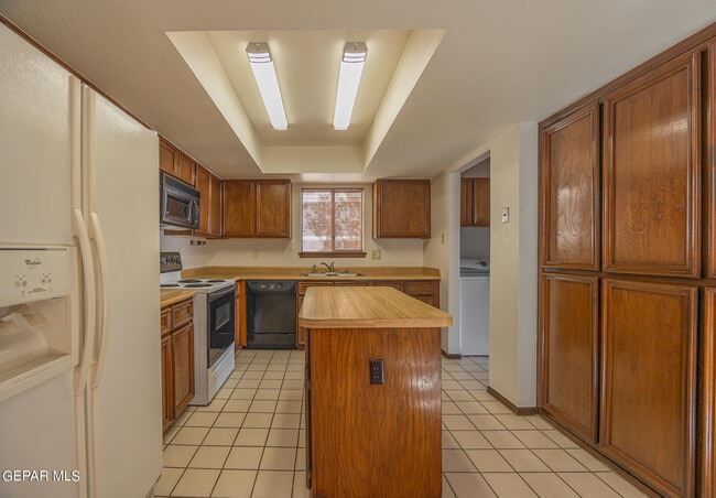 Photo - 6851 Ridge Top Dr