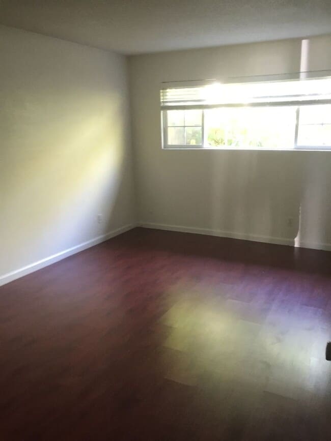 Photo - 4925-4927 Indian Oaks Court Unit 4927