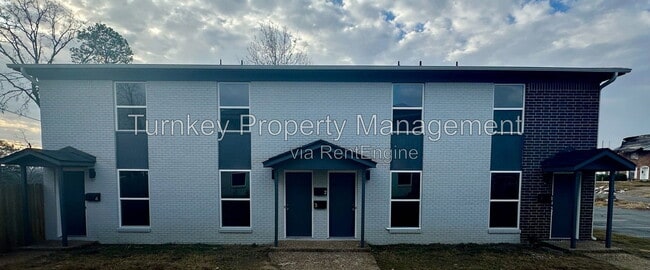 1821 Sanford Dr