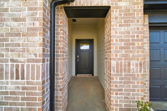 Photo - 30715 Wicklow Gdns Dr