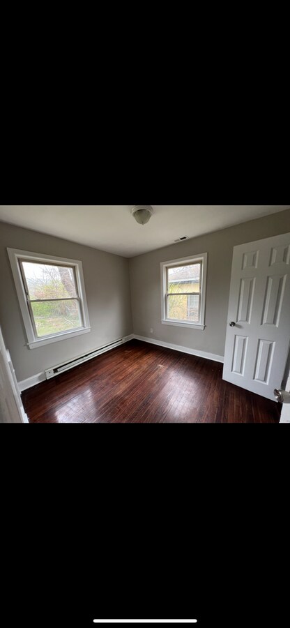 Photo - 949 Hunt Ave NW