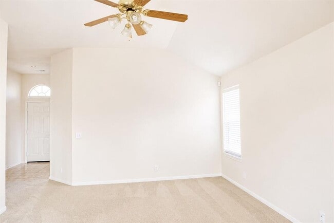 Photo - 100 Lightfoot Ct