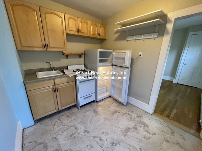 Photo - 57 Dwight St Unidad 4