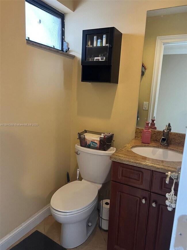 Photo - 9894 Fairway Cove Ln