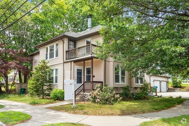 Building Photo - 725 Watertown St Unit 1 Rental