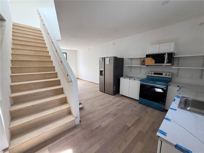 Photo - 536 Smith St Unit 201