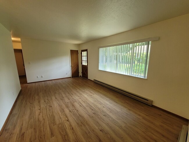 Photo - Lovely 2 Bed + 1 Bath in Forest Grove!! Near Pacific University!! Updated in 2021 + Pet-Friendly!! Unit 1628