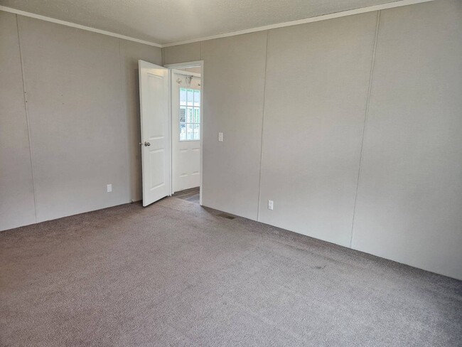 Photo - 2900 N Apperson Way