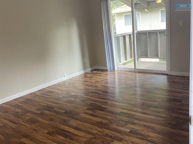 Photo - Menlo Pointe