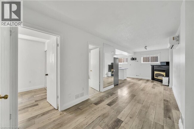 Photo - 347 Keewatin Ave