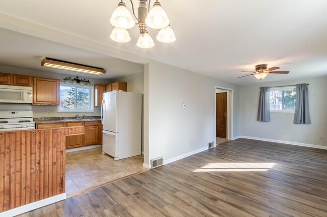 Photo - 393 N Colorado Ave