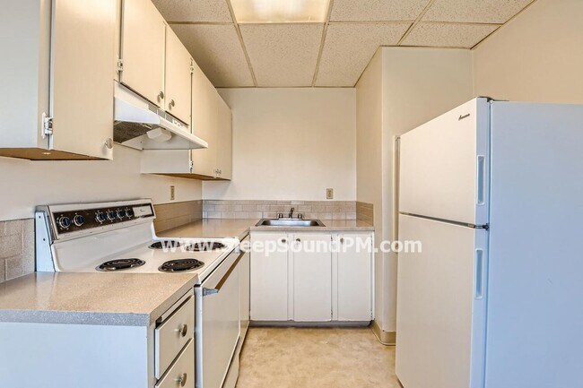 Paramount Apartments