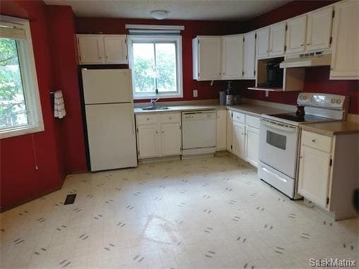 Photo - 4038 Taylor St E