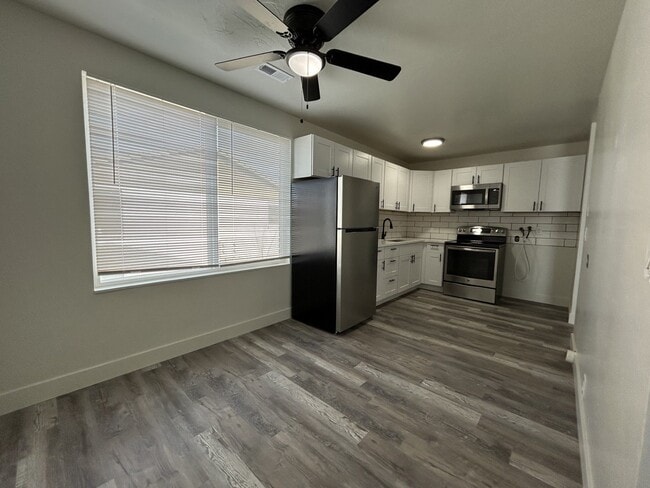 Photo - 1853 Lake Park Dr Unidad #1