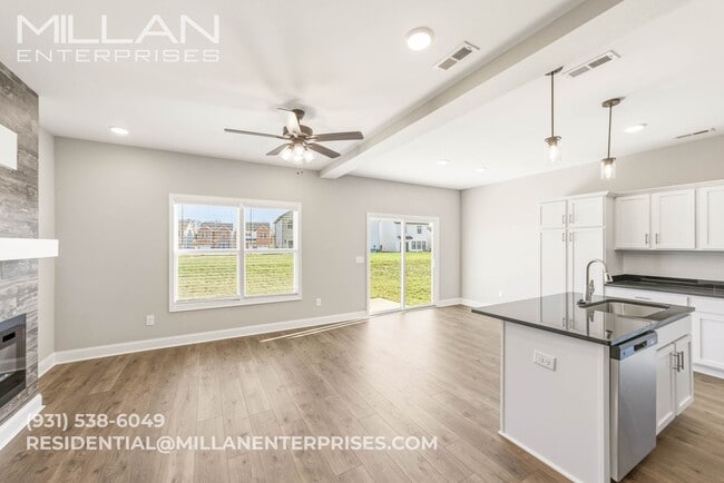 Photo - Contemporary 3-Bedroom Beauty with Walk-In Closet and Tile Shower Retreat