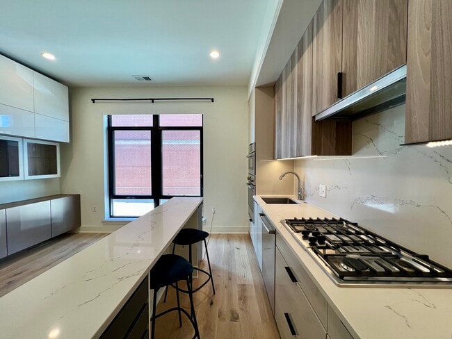 Photo - 801 N St NW