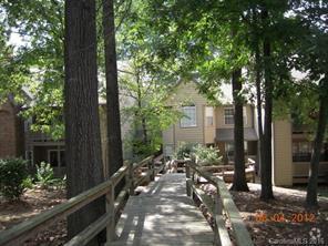 Building Photo - Incredibly scenic view from this tucked aw... Rental