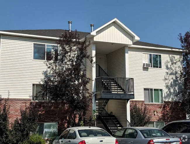 Building Photo - 2 Bed 1 Bath Apartment at Delmar Condominiums