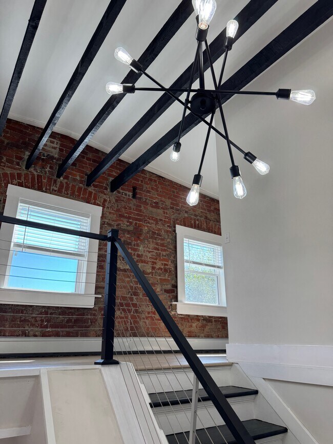 Private two story entrance - 427 Klotter Ave Unit Apartment E