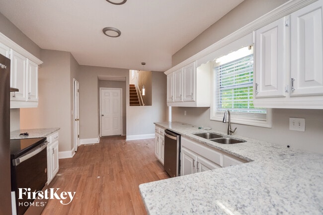 Photo - 4781 Meadowlark Dr SE