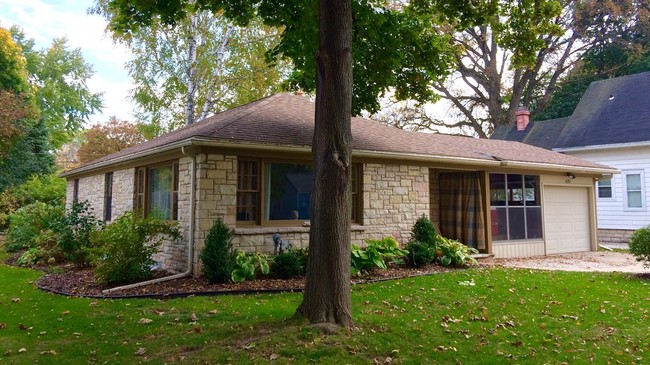 Exterior - 632 N Superior St House