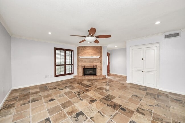 Photo - 2588 Bering Dr
