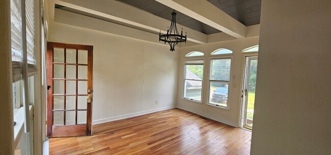 Photo - Amazing House with Large Lot in Franklin V...