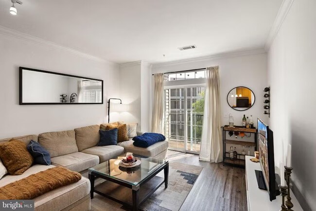 Photo - 2465 Army Navy Dr Unit #204