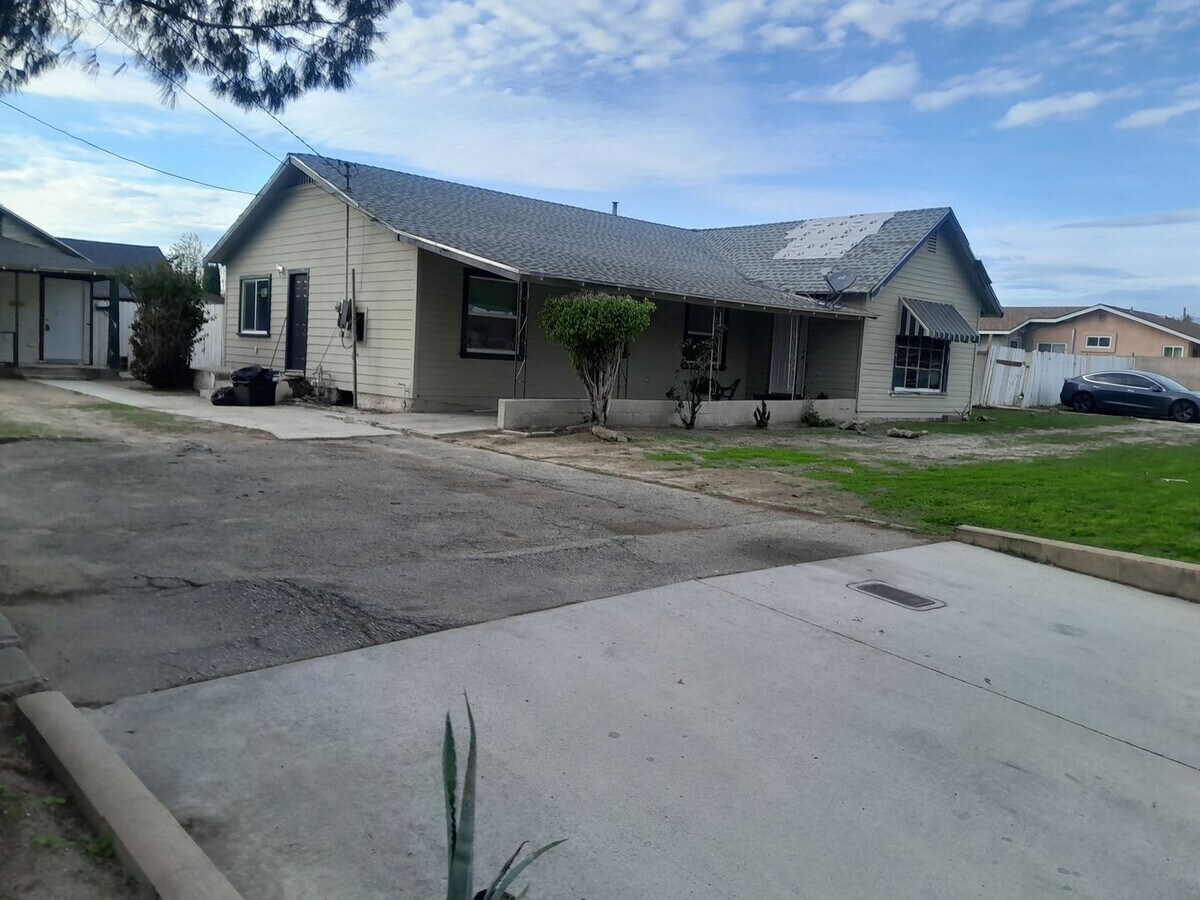 3 bedroom Home for rent in Colton CA! - 3 bedroom Home for rent in Colton CA!