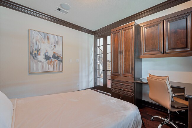 Building Photo - 26 S Swanwick Pl