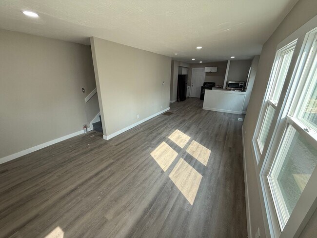 Photo - 1335-1335 W Mt Vernon St Unidad 1335 W Mt. Vernon