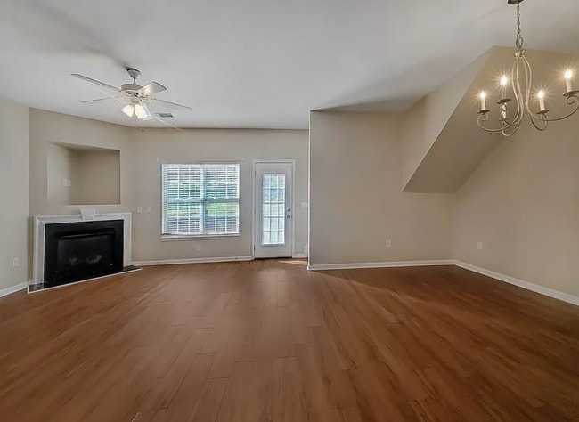 Photo - 412 Bridgewood Ct