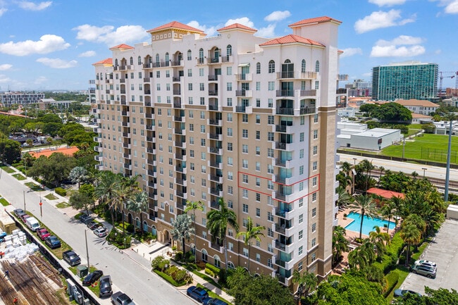 Building Photo - 616 Clearwater Park Rd Unit 713